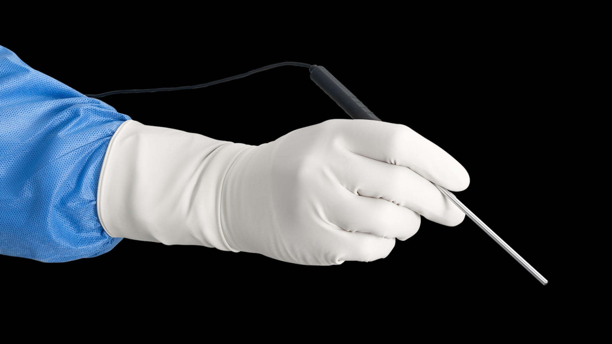 NanoNeedle Scope Arthroscopy of the Wrist Using Dorsal Portals